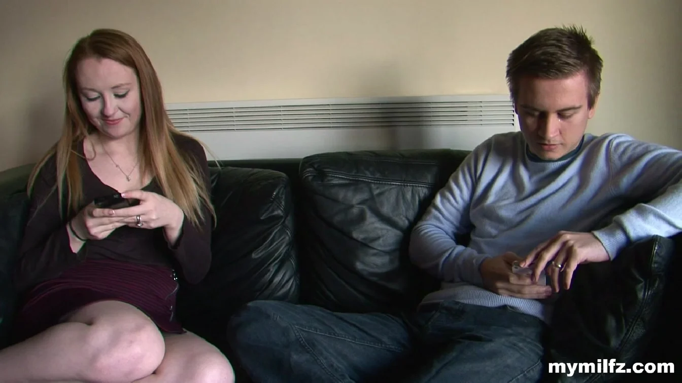 MyMilfz Rebecca Bentley He Wont See Us Hes Watching TV XXX